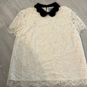 Gorgeous Black/White Lace Top🖤🤍CeCe